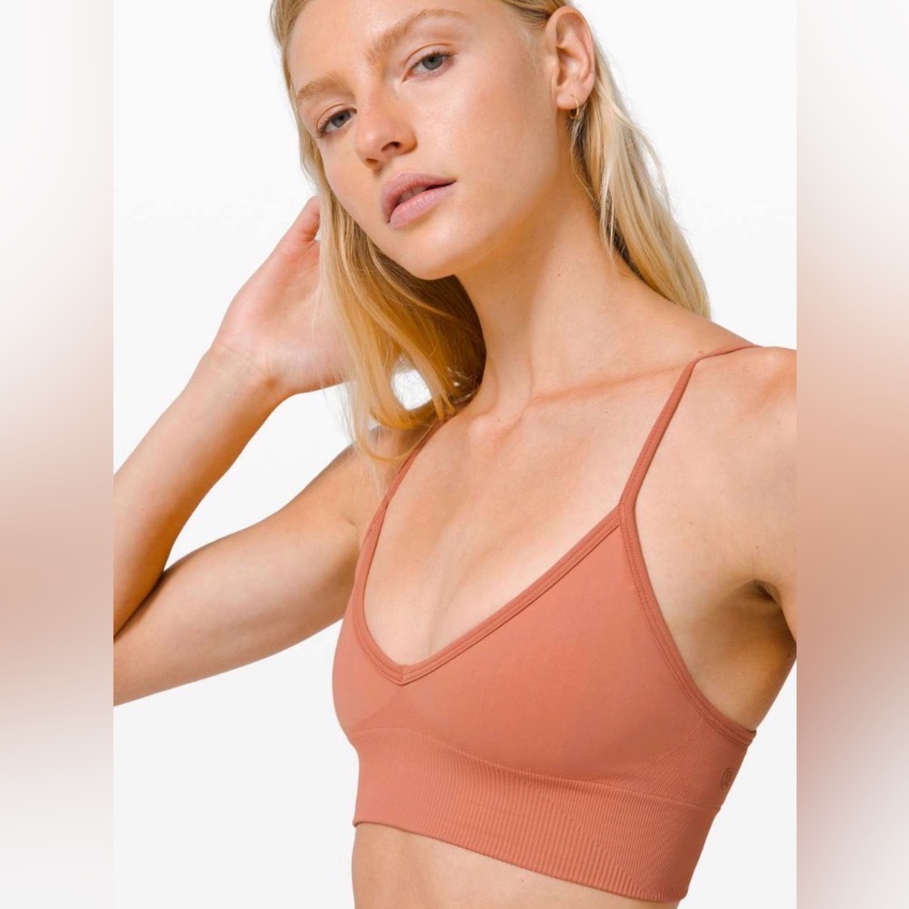 lululemon EUC EBB TO STREET BRA SIZE 4/ Rustic coral